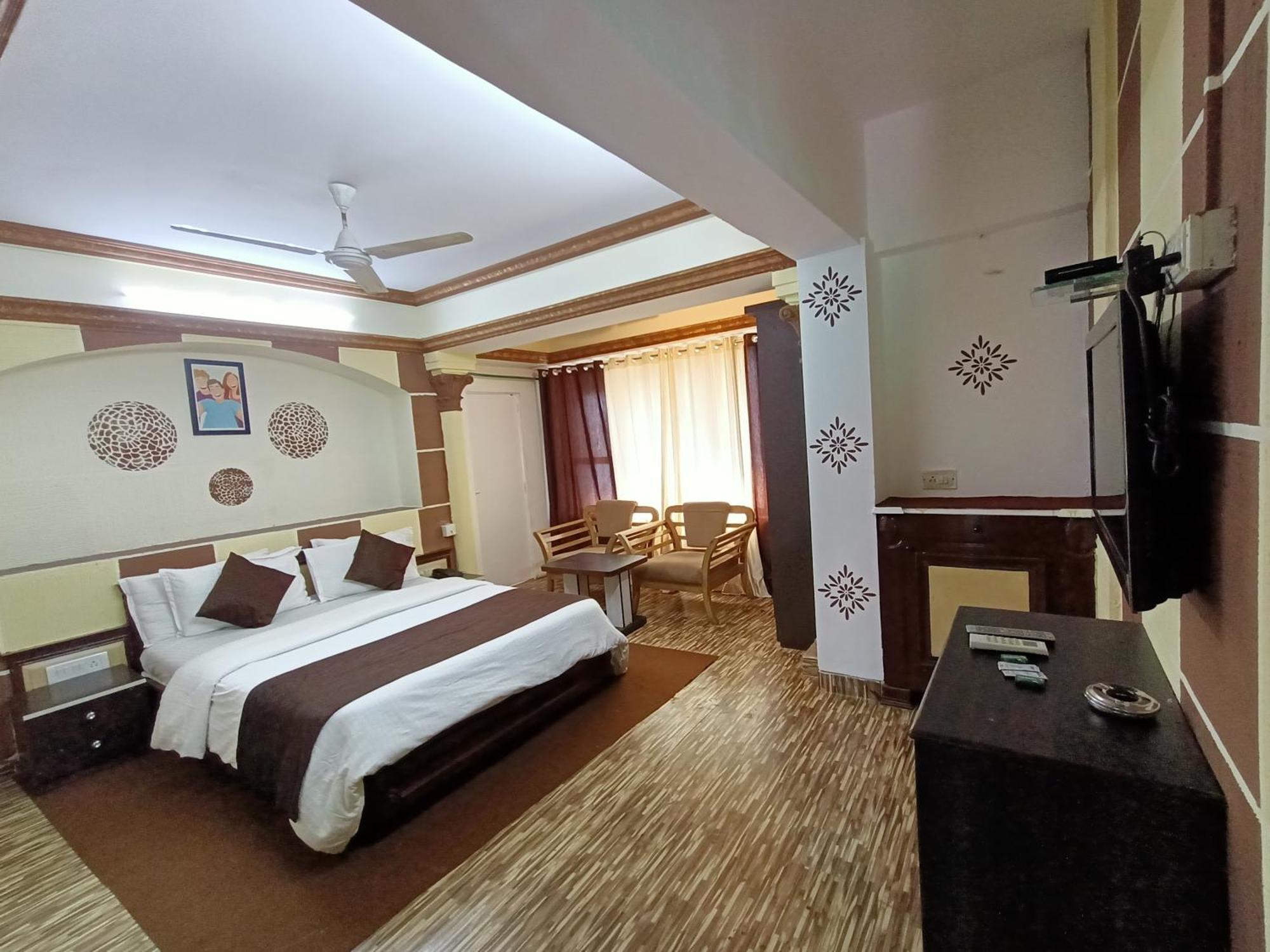 Kalpataru Hometel Bombay Exterior foto