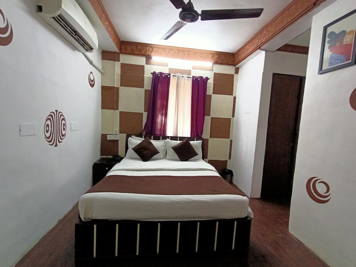 Kalpataru Hometel Bombay Exterior foto