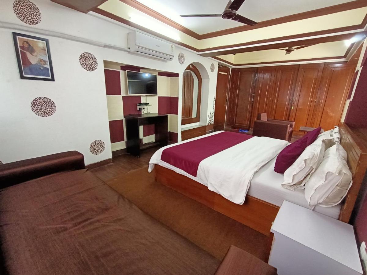 Kalpataru Hometel Bombay Exterior foto