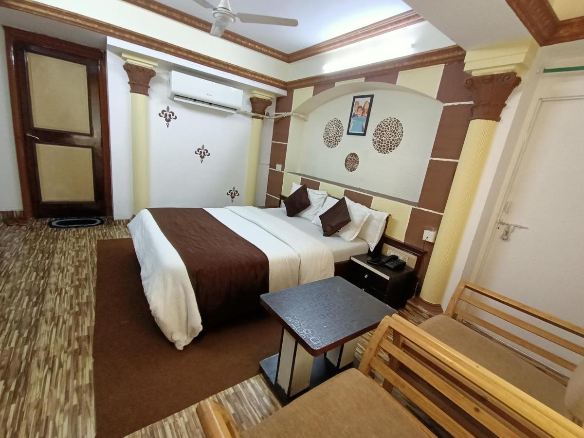 Kalpataru Hometel Bombay Exterior foto